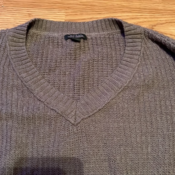 Wild Fable long sleeve Crip Top sweater - Picture 2 of 3